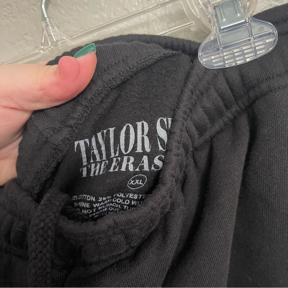 THE ERAS TOUR Sweatpants - Picture 7 of 7